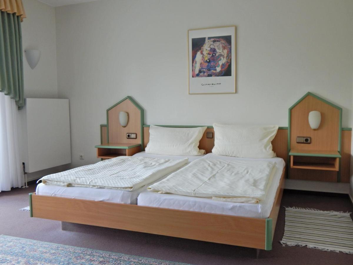 Hotel Garni Am Brunnenplatz Gerolstein Kültér fotó